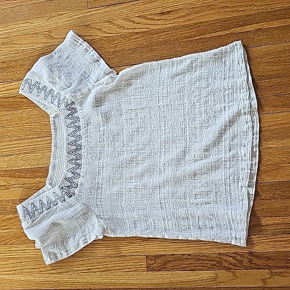Mystree boho cotton top tee  zigzag detail short sleeve in a soft white …